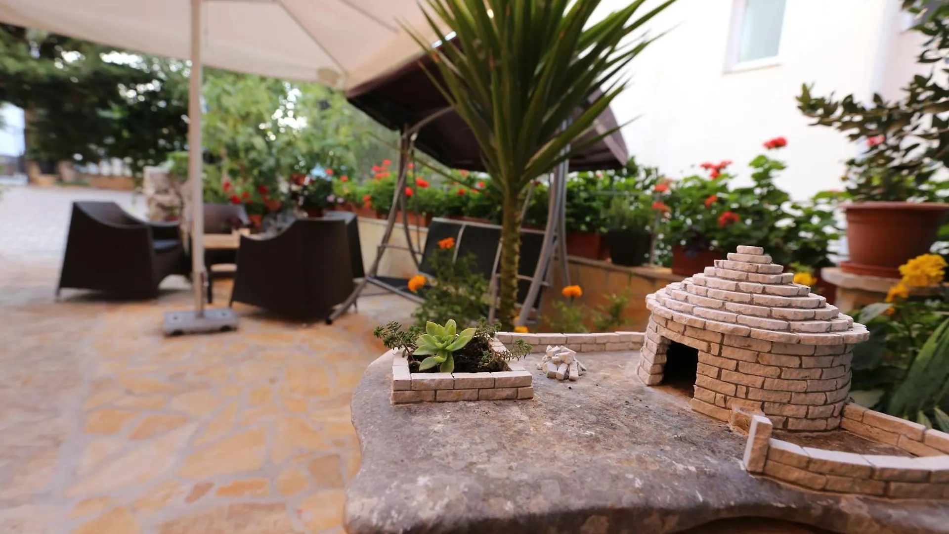 Villa Mediteran, Kleine Ferienwohnung Mit Balkon تروغير شقة